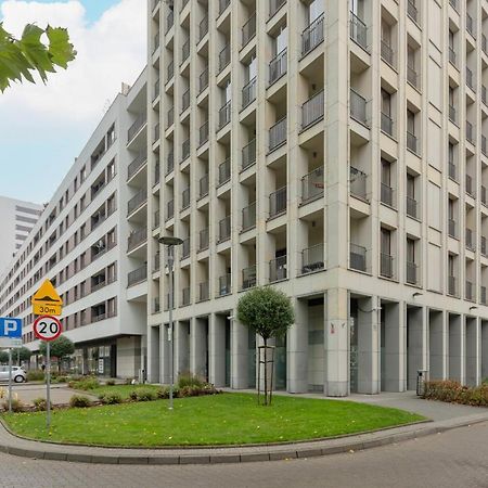 Warsaw Srodmiescie Apartment With Balcony By Noclegi Renters 外观 照片